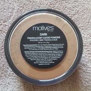 Translucent loose powder by Motives for Lala